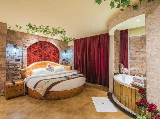 长沙主题艺术酒店怎么选？预订有哪些特色？-第3张图片-德高鼎泰便民中心