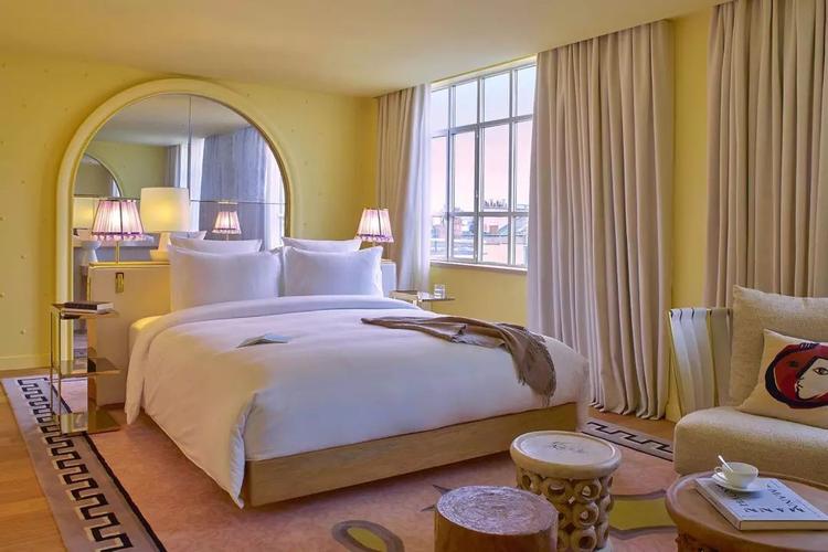 品牌酒店预订英文客服如何高效沟通？-第1张图片-德高鼎泰便民中心