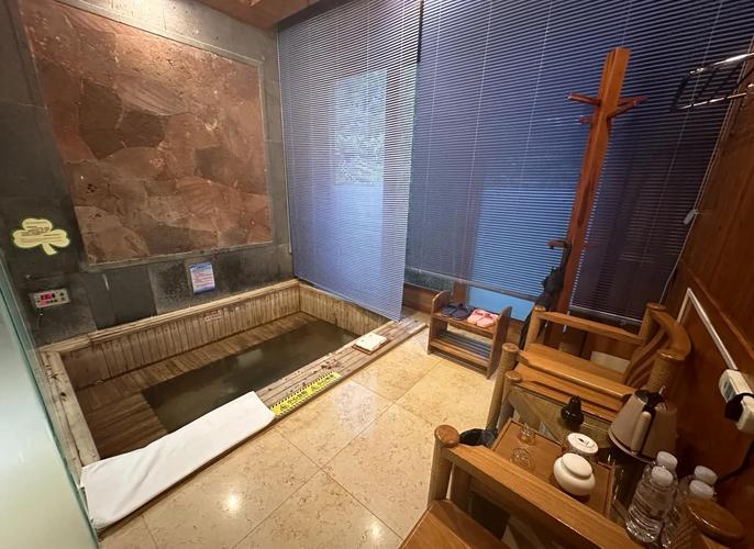 田园养生温泉酒店怎么预订最划算？-第3张图片-德高鼎泰便民中心