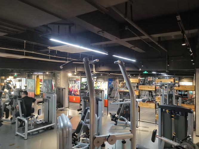 西安东郊纺织城健身房怎么样？-第2张图片-德高鼎泰便民中心