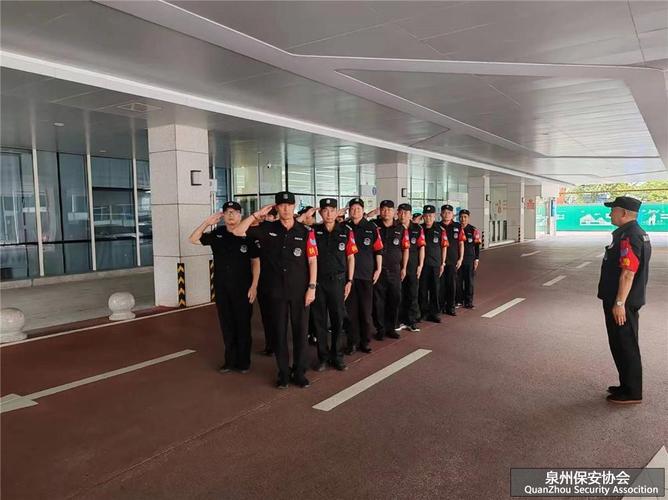 物业保安为何要搞军事队列培训？-第2张图片-德高鼎泰便民中心