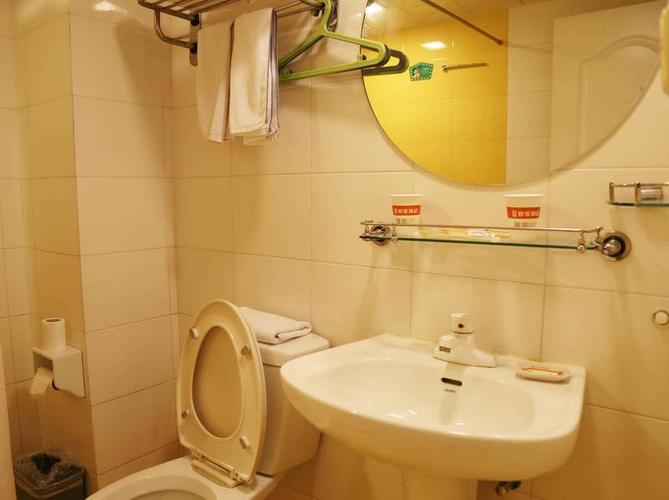 光山新华酒店预订热线是多少？-第1张图片-德高鼎泰便民中心