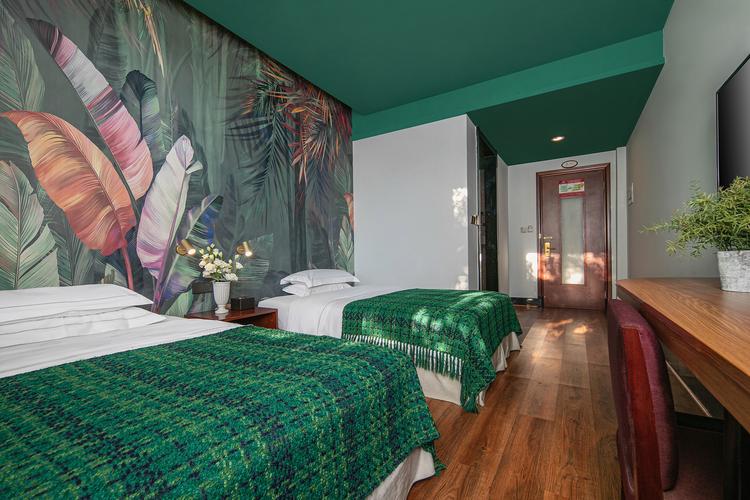 咸宁温泉中心酒店怎么预订最划算？-第3张图片-德高鼎泰便民中心