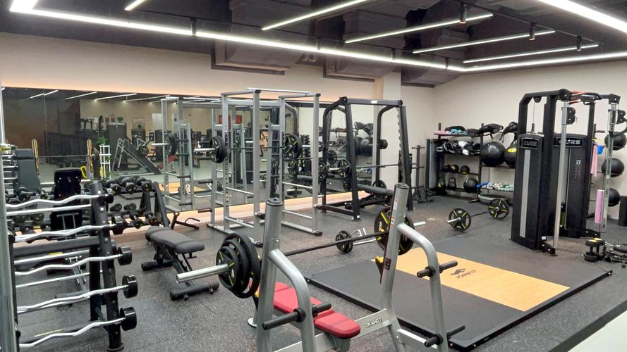 昆山瑞士大酒店健身房设施如何？-第2张图片-德高鼎泰便民中心