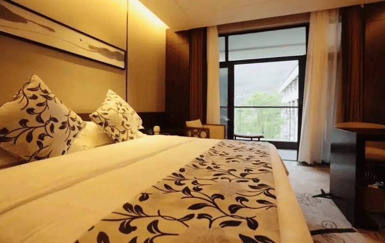 镇江度假温泉酒店怎么预订最划算？-第3张图片-德高鼎泰便民中心