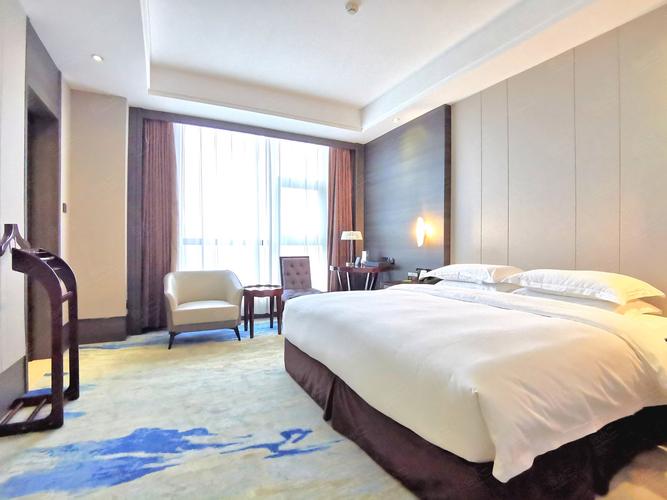 郑州盛世时尚酒店预订价格多少？-第2张图片-德高鼎泰便民中心