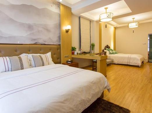 自贡南湖印象酒店怎么预订最划算？-第2张图片-德高鼎泰便民中心