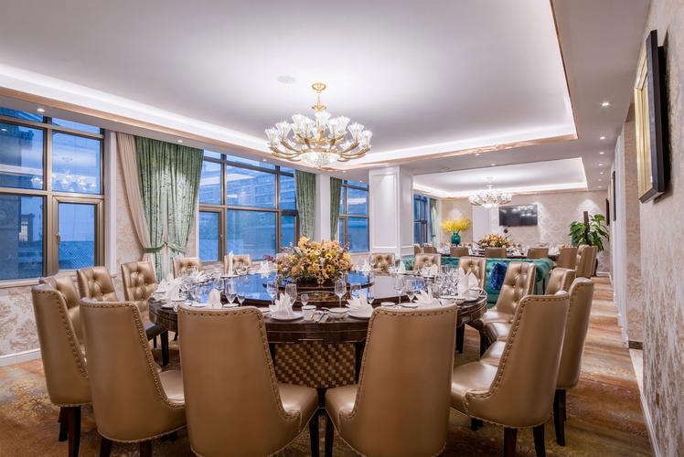 楚雄彝人古镇酒店怎么预订最优惠？-第3张图片-德高鼎泰便民中心