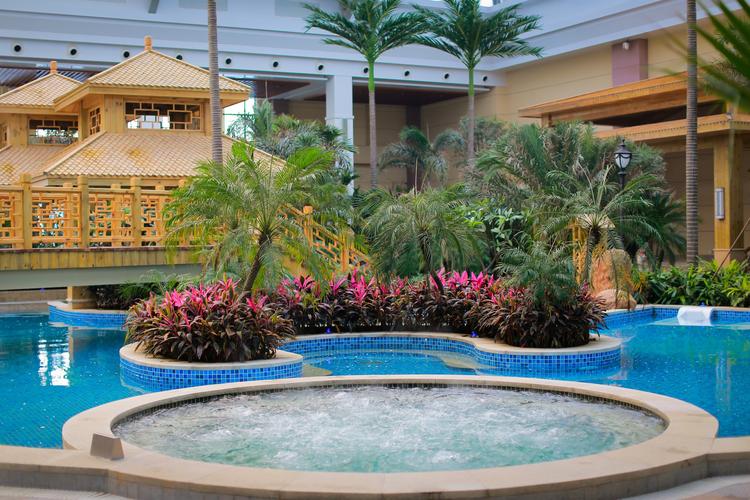 南充南城温泉酒店怎么预订最划算？-第1张图片-德高鼎泰便民中心