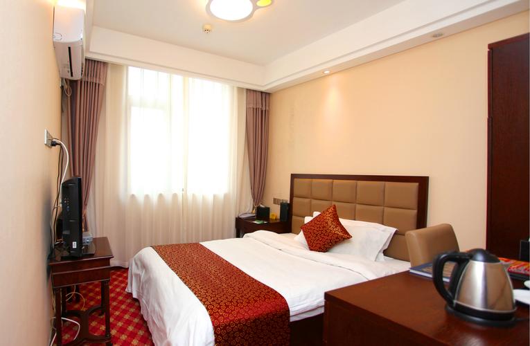 青岛海林山庄酒店怎么预订最划算？-第3张图片-德高鼎泰便民中心