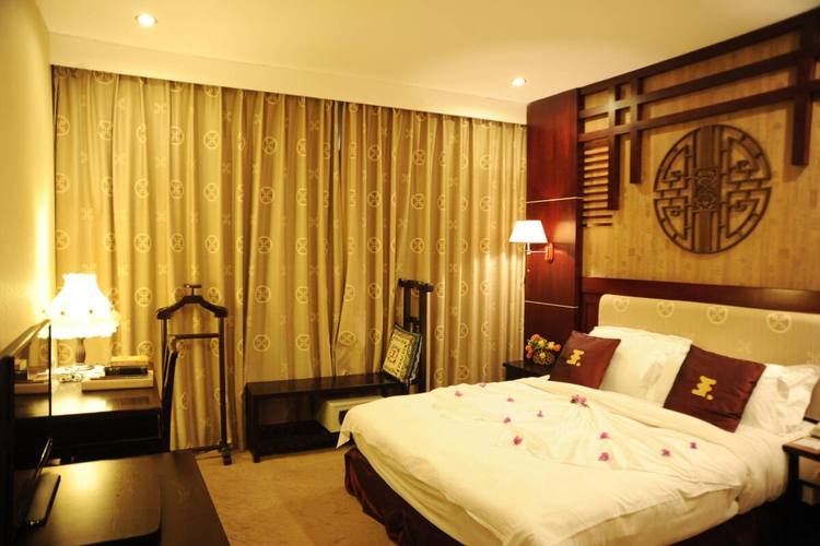 云南丽江王府酒店怎么预订最划算？-第1张图片-德高鼎泰便民中心