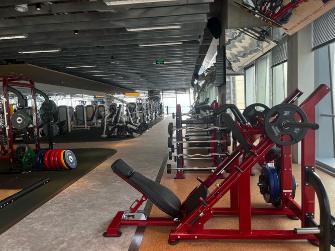 龙华附近健身俱乐部哪家好？-第2张图片-德高鼎泰便民中心