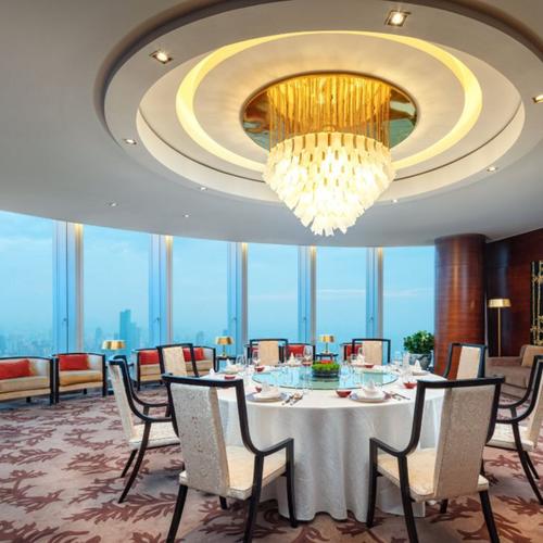 南京国际洲际酒店怎么预订最优惠？-第1张图片-德高鼎泰便民中心