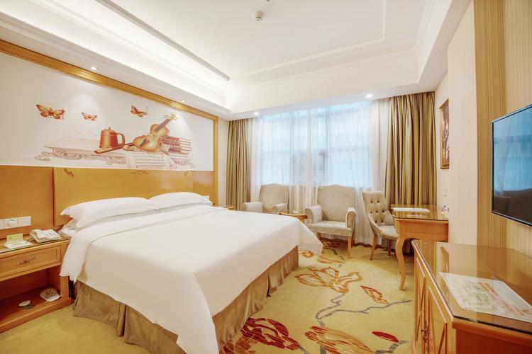 月亮湾维也纳酒店怎么预订最划算？-第2张图片-德高鼎泰便民中心