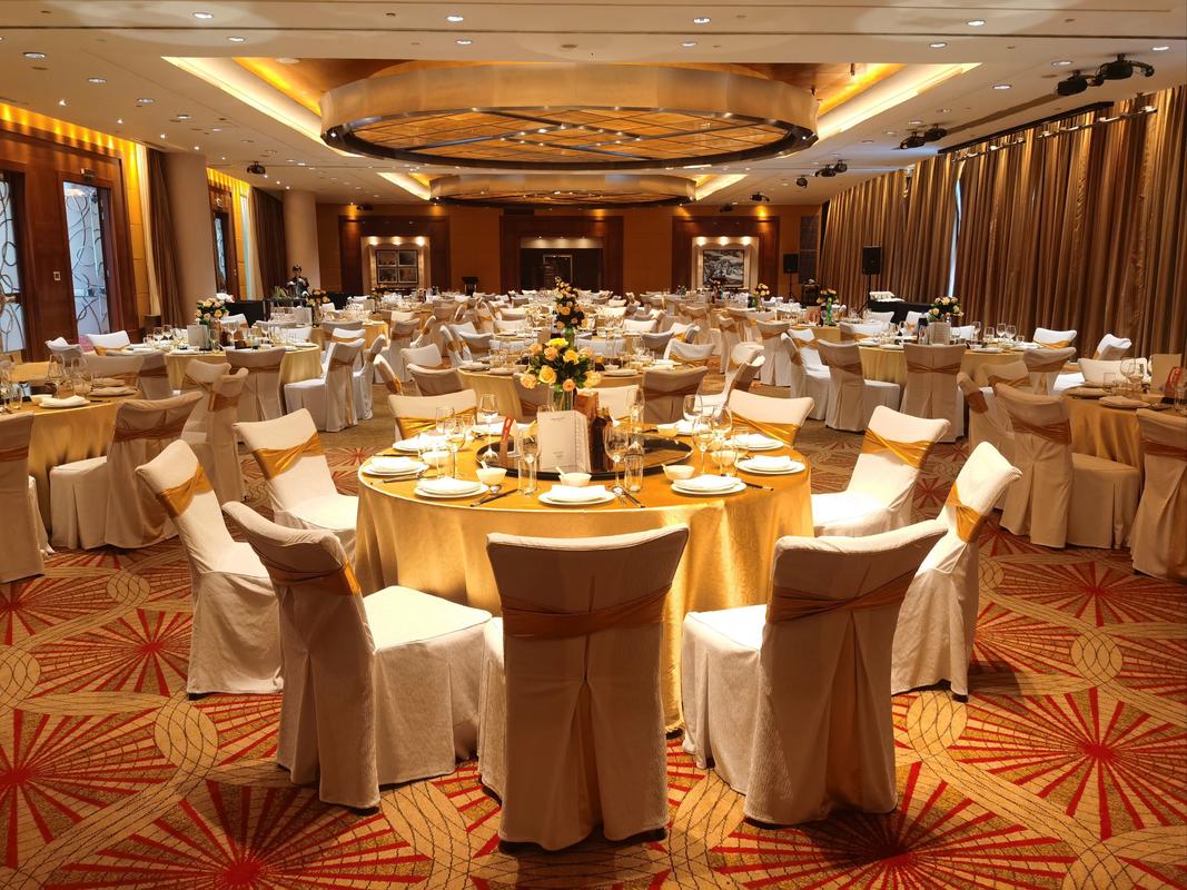 上海半岛酒店婚宴预订多少钱？-第1张图片-德高鼎泰便民中心