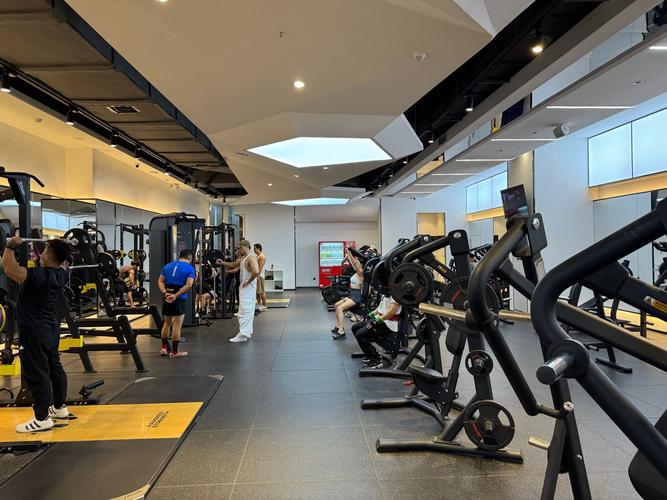 上海健身房哪家好？求推荐靠谱的！-第3张图片-德高鼎泰便民中心