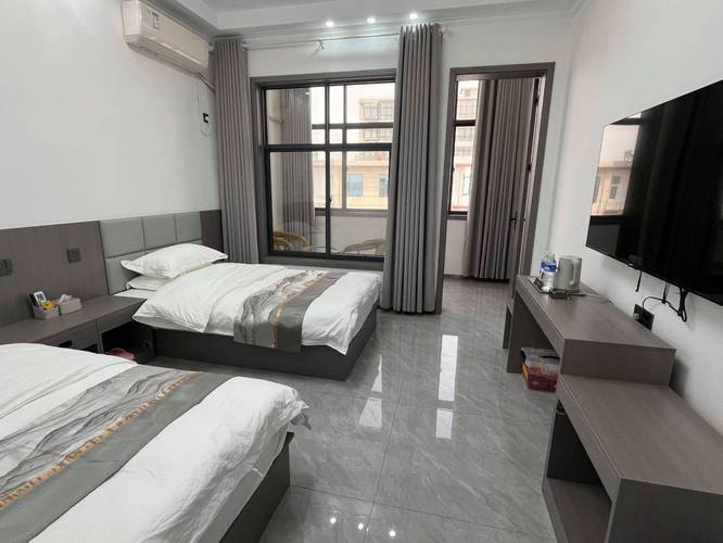 龙泉公园附近酒店怎么预订最划算？-第1张图片-德高鼎泰便民中心