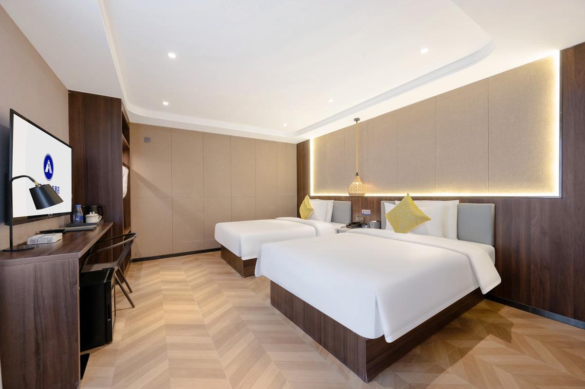 东营新疆主题酒店怎么预订？-第1张图片-德高鼎泰便民中心