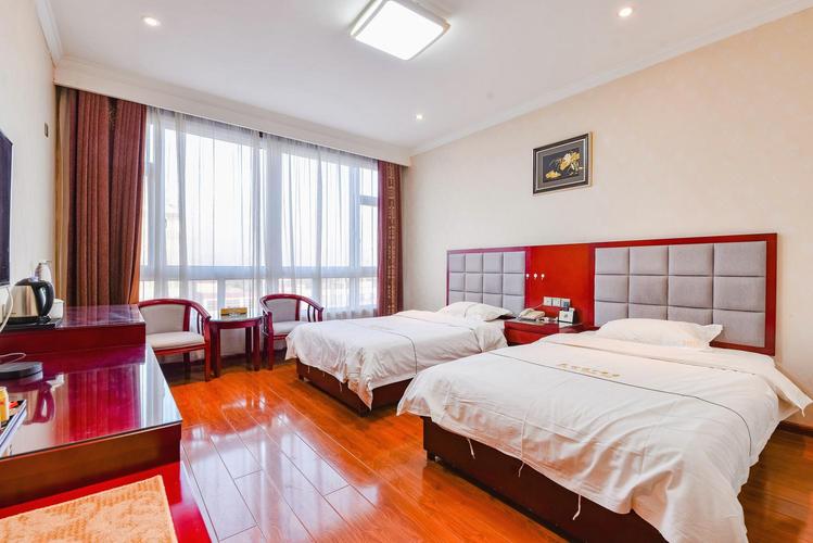 盛世假日主题酒店怎么预订最划算？-第1张图片-德高鼎泰便民中心