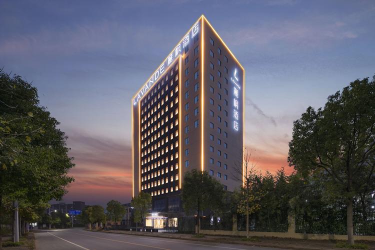 武汉枫叶艺术酒店怎么预订最划算？-第1张图片-德高鼎泰便民中心