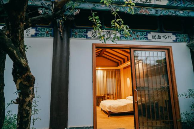 建水临安春秋酒店怎么预订最优惠？-第2张图片-德高鼎泰便民中心