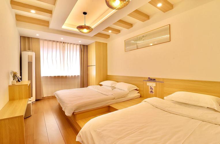 钟楼北站附近酒店怎么选最划算？-第2张图片-德高鼎泰便民中心