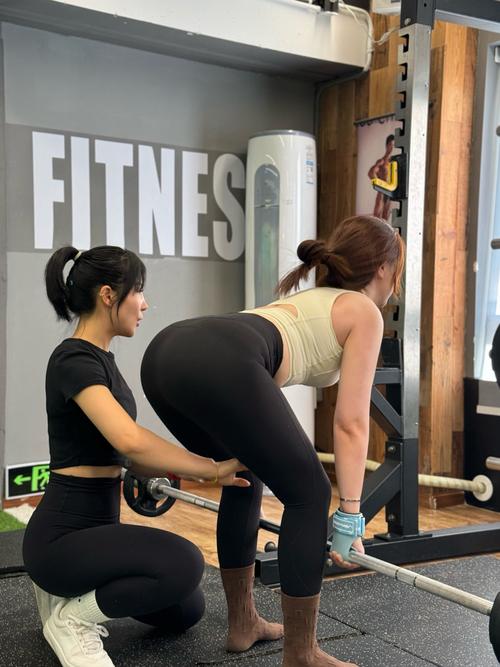 宁波游泳健身中心教练如何选？-第3张图片-德高鼎泰便民中心