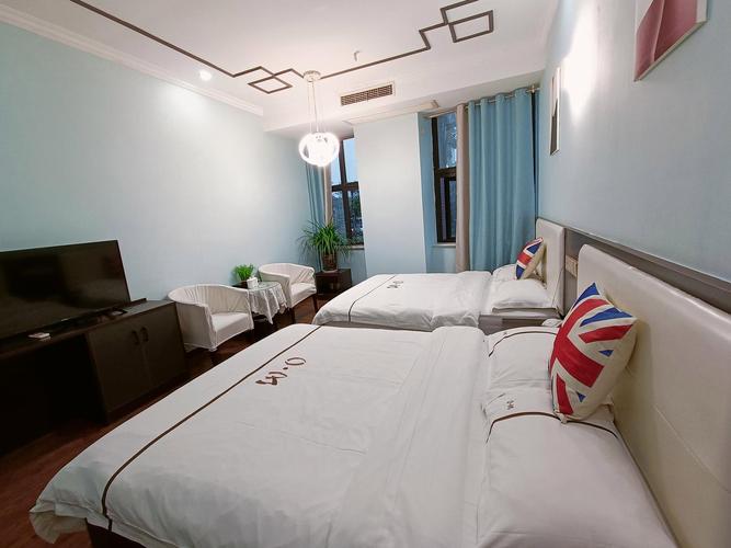 荣昌情侣主题酒店怎么预订最优惠？-第2张图片-德高鼎泰便民中心