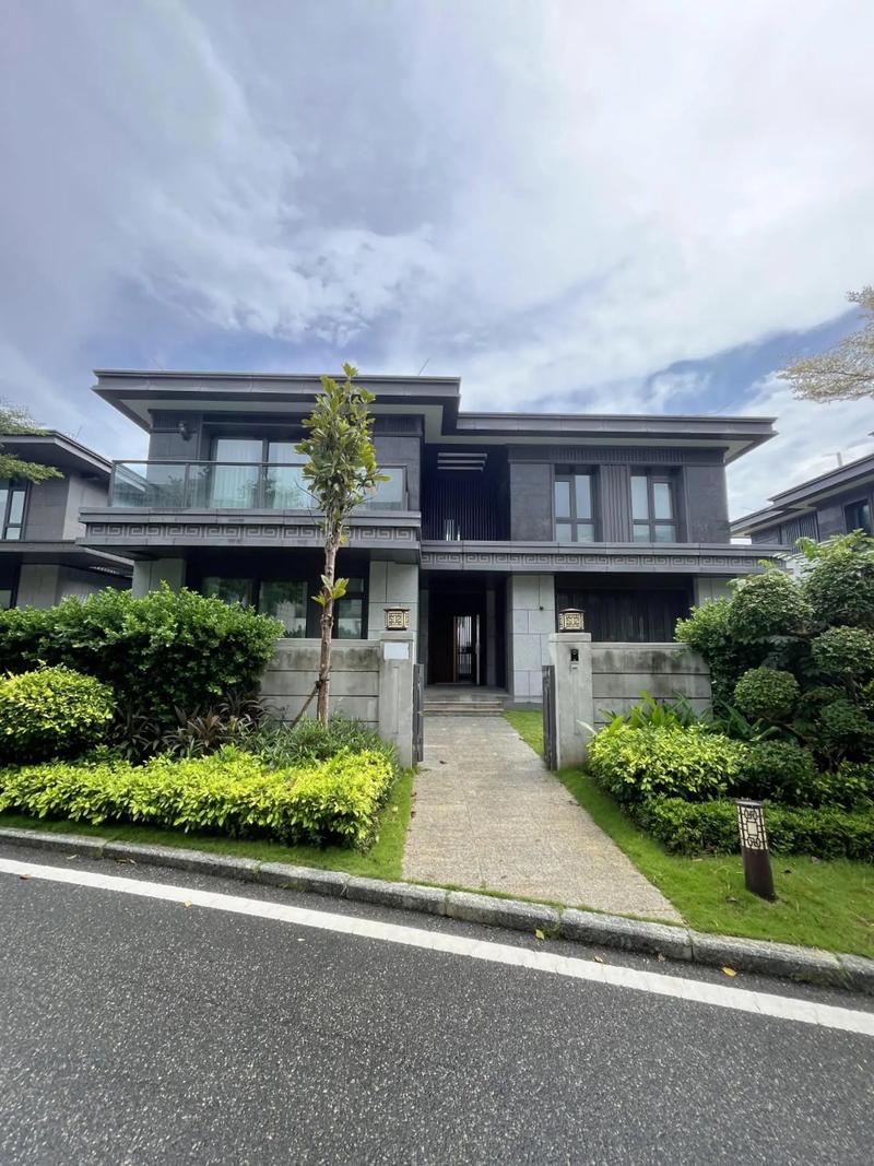 陵水别墅酒店怎么预订最划算？-第3张图片-德高鼎泰便民中心