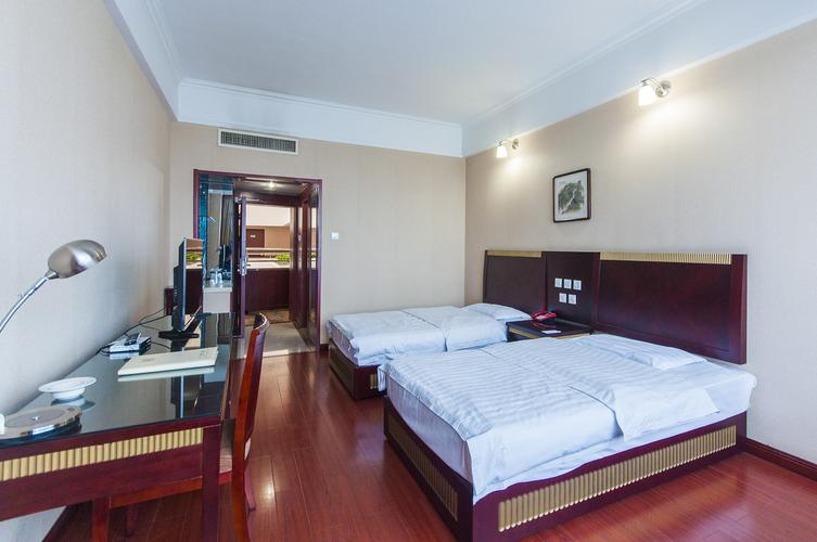 遵化宏伟国际酒店怎么预订最优惠？-第1张图片-德高鼎泰便民中心