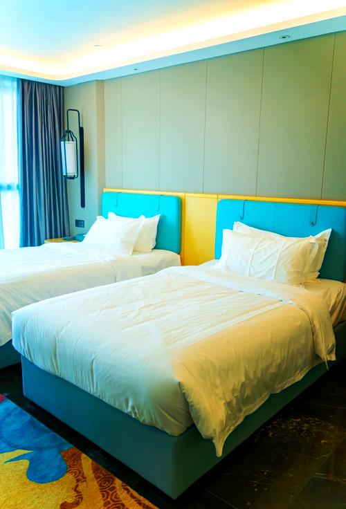 桂林水晶主题酒店怎么预订？-第2张图片-德高鼎泰便民中心