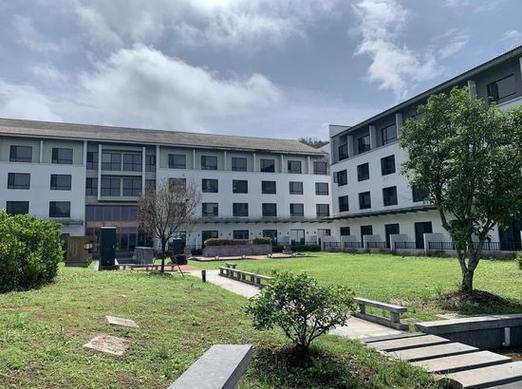 新安园林山庄酒店怎么预订？-第3张图片-德高鼎泰便民中心