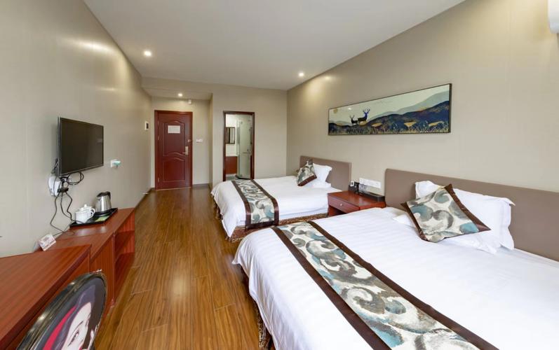 昆明金色阳光酒店怎么预订最划算？-第3张图片-德高鼎泰便民中心