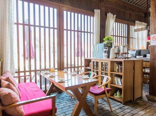 田园东方附近酒店怎么预订？-第1张图片-德高鼎泰便民中心