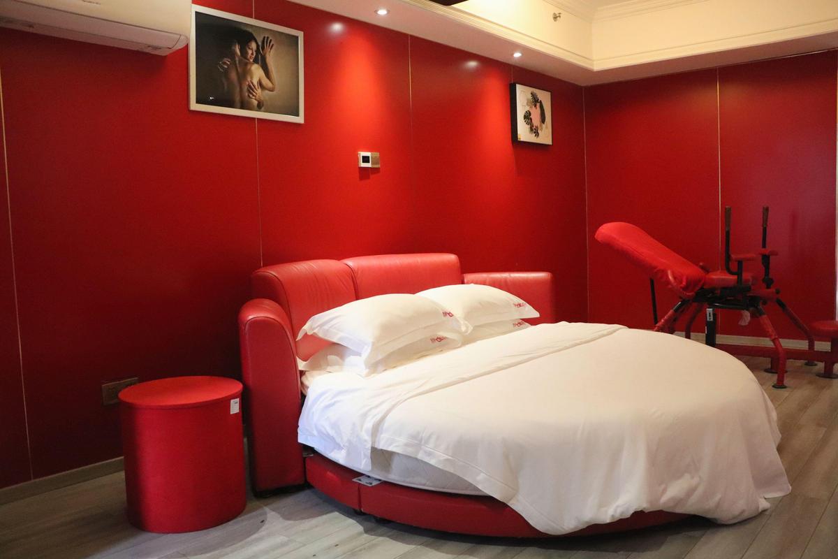 情侣空间主题酒店预订要注意什么？-第1张图片-德高鼎泰便民中心