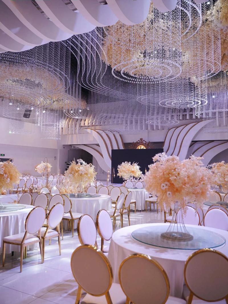 辉县婚礼主题酒店预订-第2张图片-德高鼎泰便民中心