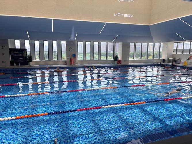 西安带游泳池的健身房-第1张图片-德高鼎泰便民中心