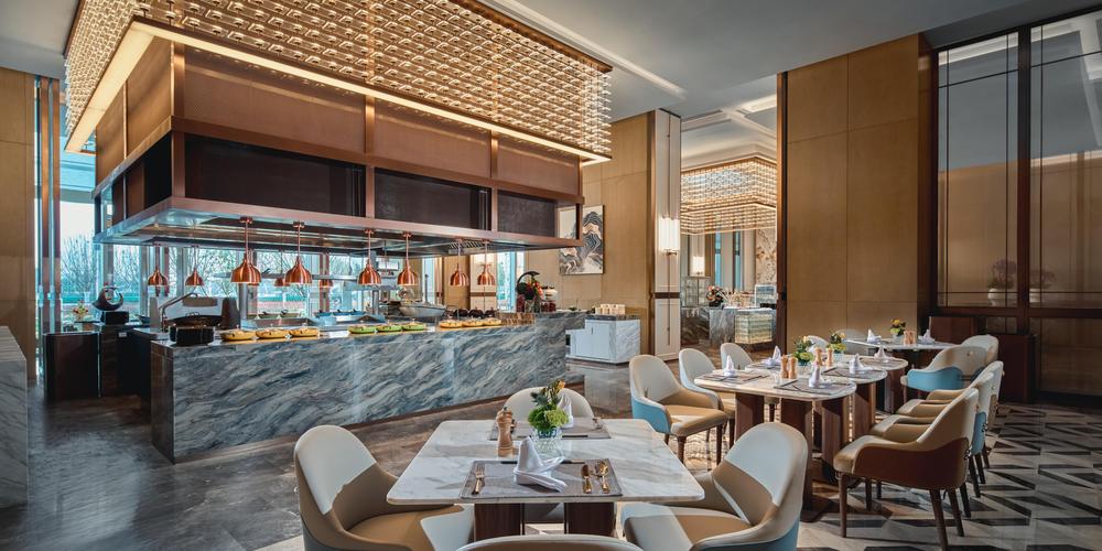 天河假日皇冠酒店怎么预订最划算？-第1张图片-德高鼎泰便民中心