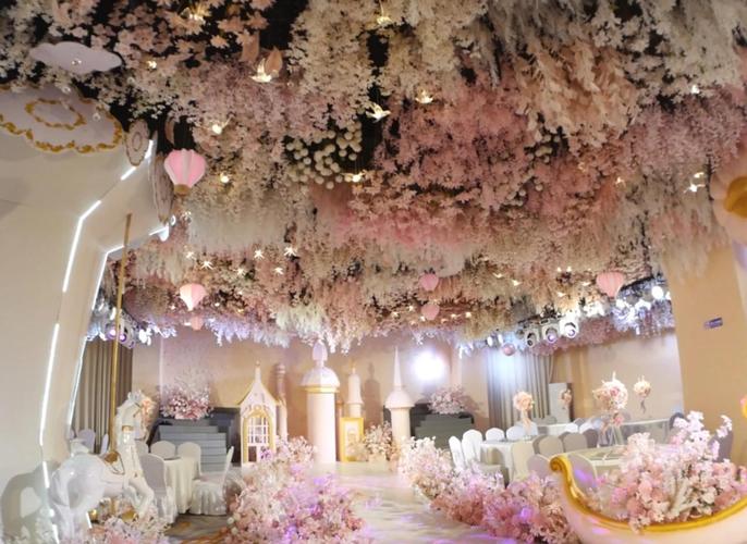 钻石婚礼主题酒店如何预订？-第3张图片-德高鼎泰便民中心