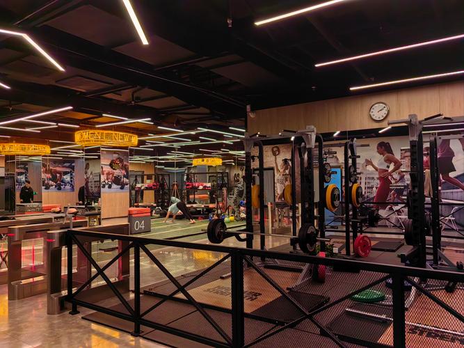 X man健身工厂，有何独特魅力？-第2张图片-德高鼎泰便民中心