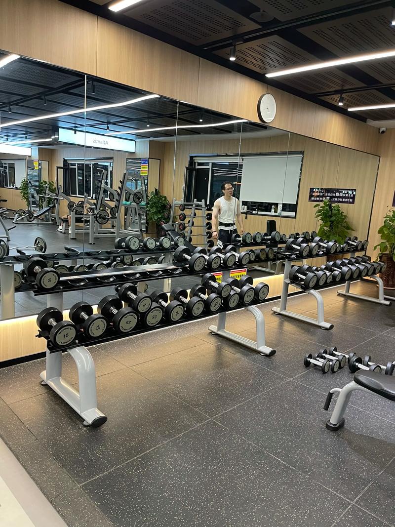 X man健身工厂，有何独特魅力？-第3张图片-德高鼎泰便民中心