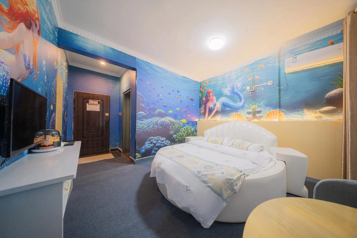 海底世界主题酒店怎么预订最优惠？-第1张图片-德高鼎泰便民中心