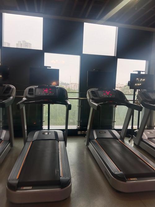 英派斯健身会馆到底怎么样？-第2张图片-德高鼎泰便民中心