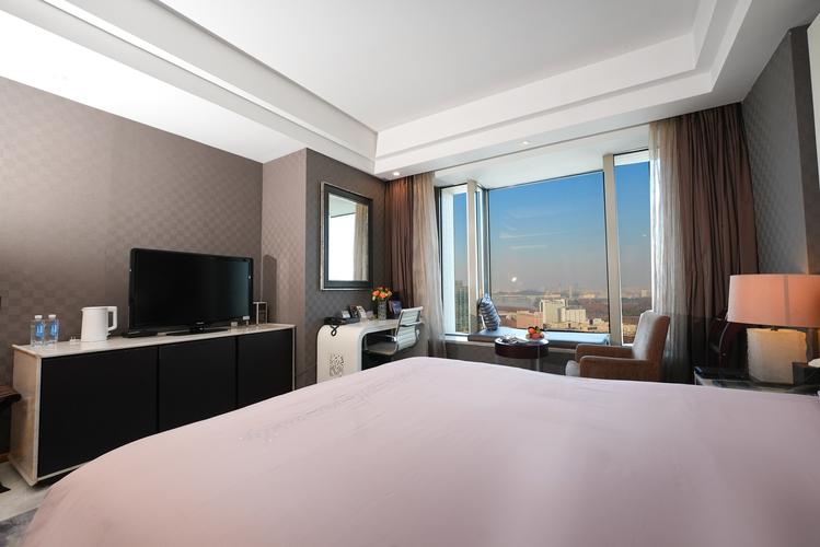 南京鼓楼名人酒店怎么预订？-第2张图片-德高鼎泰便民中心