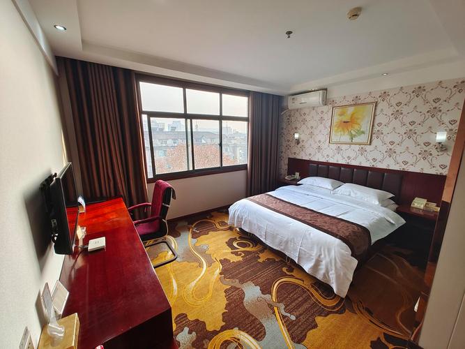 乌鲁木齐宜都酒店怎么预订最划算？-第2张图片-德高鼎泰便民中心