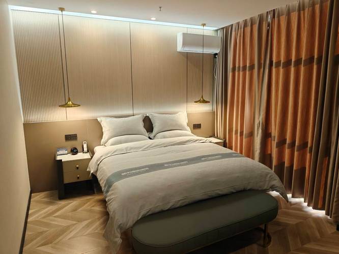 伊金霍洛旗酒店怎么订最划算？-第2张图片-德高鼎泰便民中心