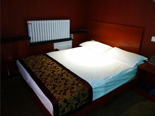 克拉玛依快捷酒店怎么预订最划算？-第2张图片-德高鼎泰便民中心