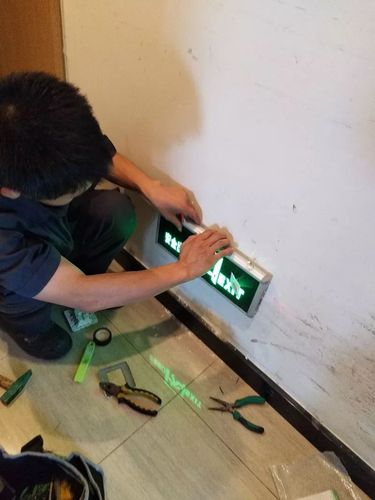 保利物业全国客服电话是多少？-第1张图片-德高鼎泰便民中心