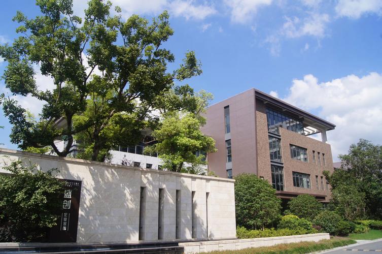 小竹物业管理有限公司怎么样？-第3张图片-德高鼎泰便民中心