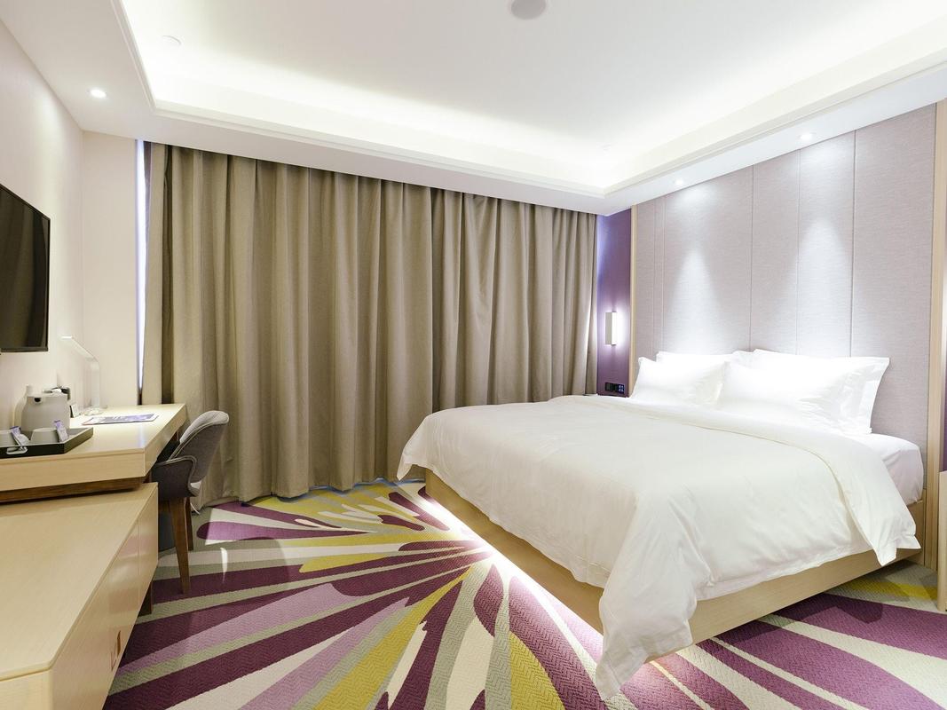 赤峰七星假日酒店怎么预订最优惠？-第1张图片-德高鼎泰便民中心